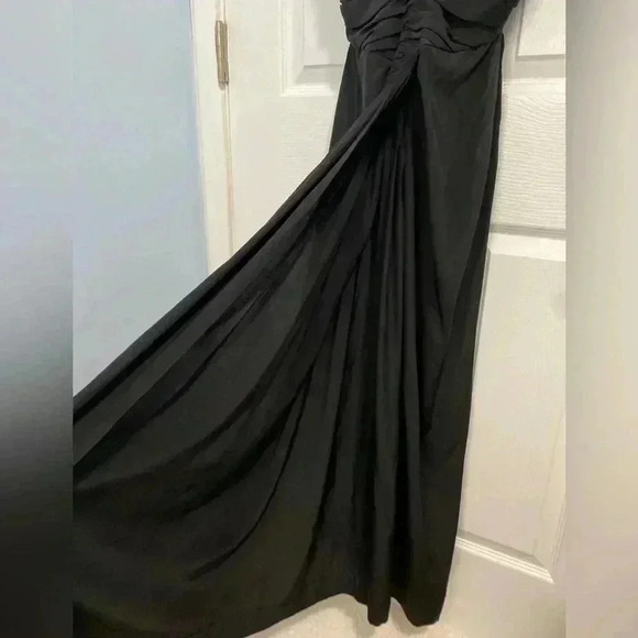 Vintage 100% Silk Dress Luxury Sweetheart w/Straps
Size 8  more like a Size 2 - Picture 6 of 16